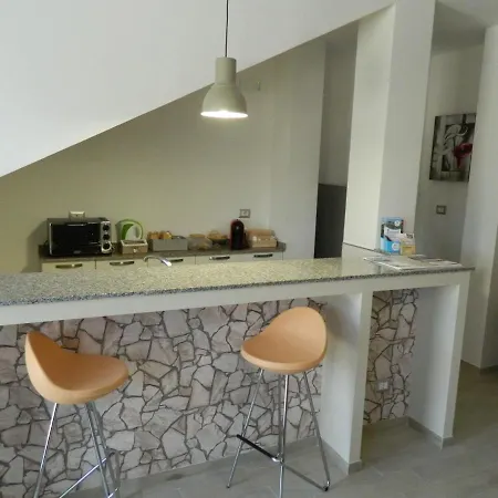 게스트하우스 A Casa Di Anna - Locazione Turistica - 2*