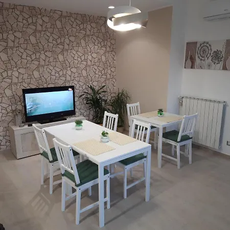 게스트하우스 A Casa Di Anna - Locazione Turistica -